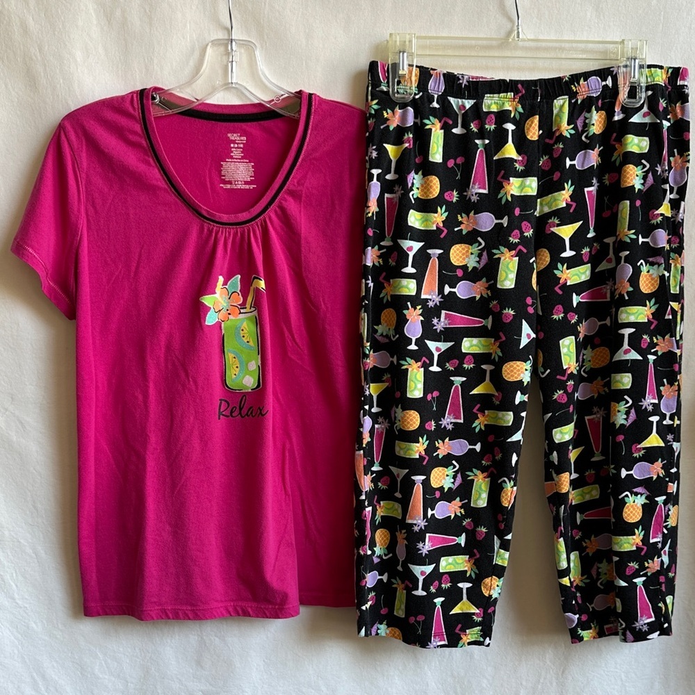 Secret Treasures “Relax” tropical drink loungewear/pajama set, size M